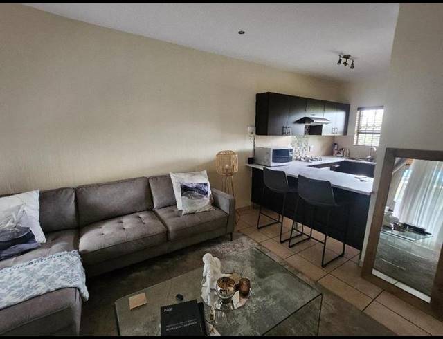 2 BEDROOM TOWNHOUSE FOR SALE IN MULBARTON